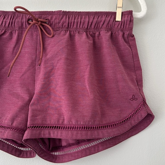 Prana Women’s Unlined Shorts 2.5” - Picture 2 of 4